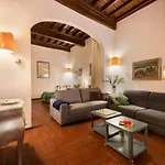 Apartment Pitti By Mmega
