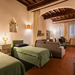 Pitti By Mmega Apartment *