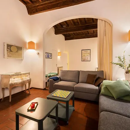 Pitti By Mmega Apartment Florence