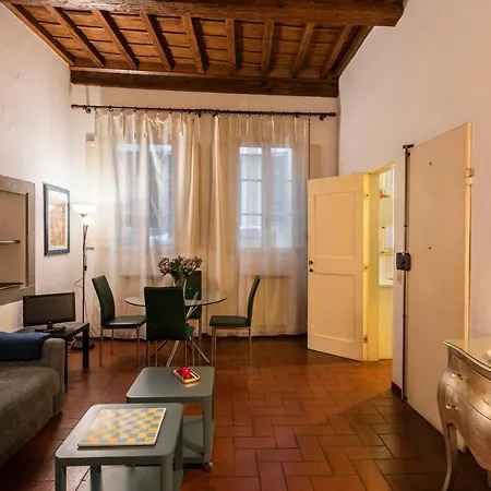 Pitti By Mmega Apartment *